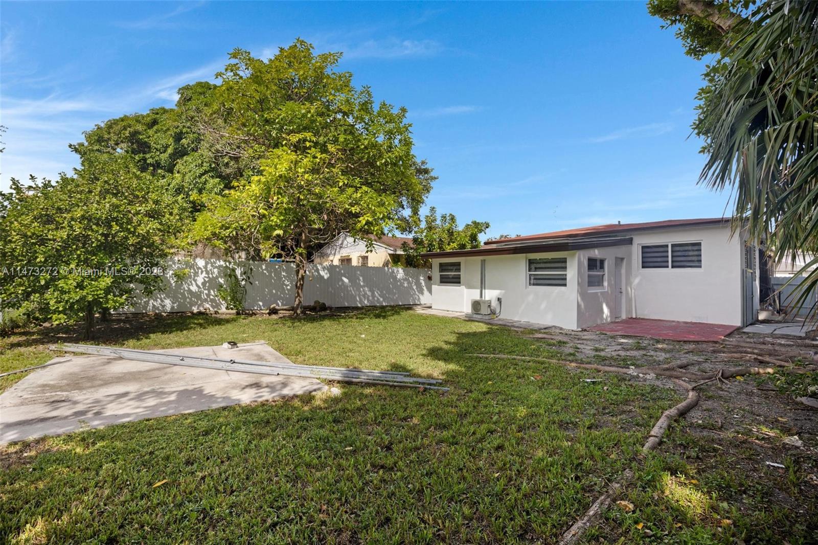 GRAPELAND - Residential Lease