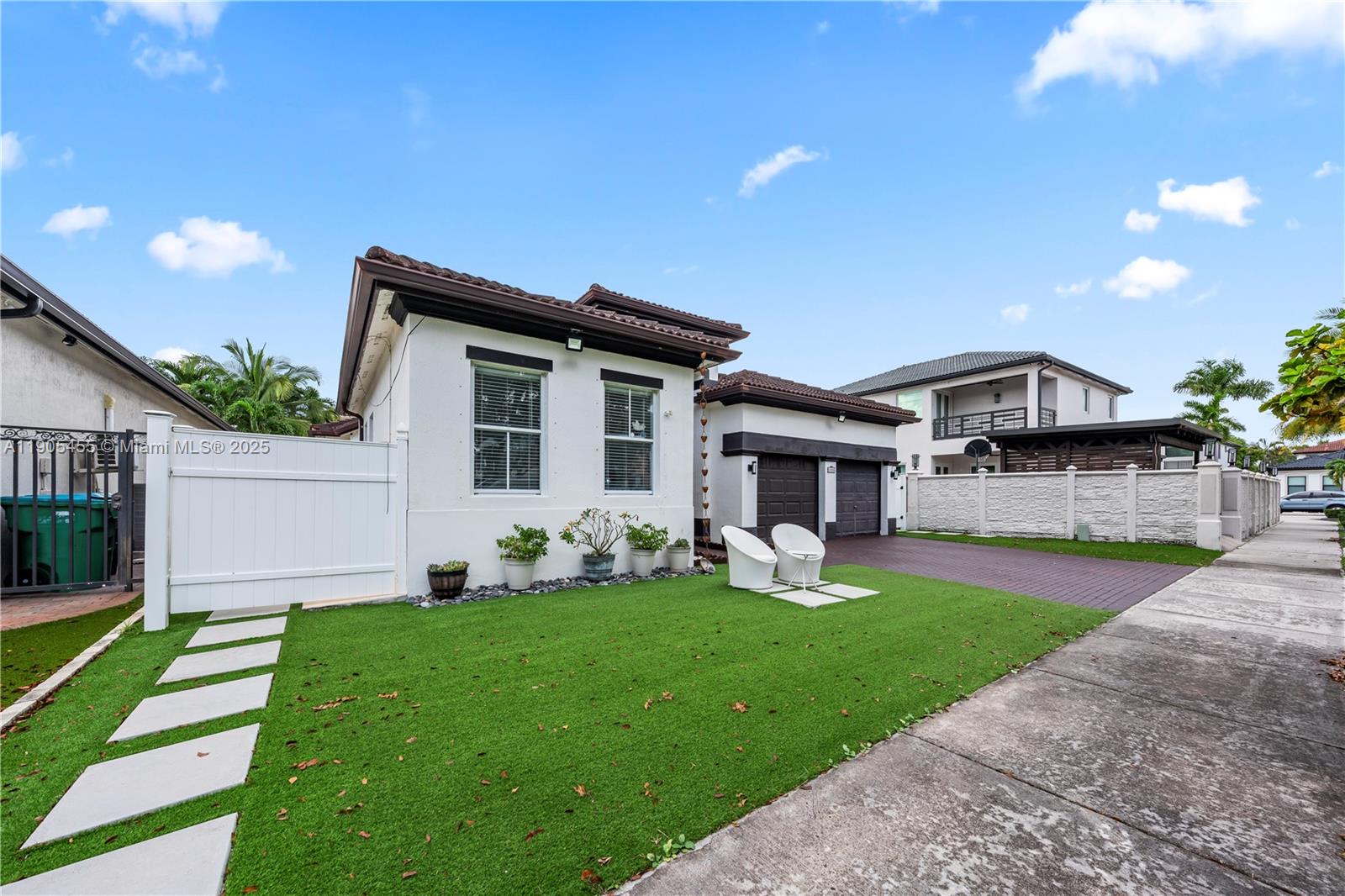CENTURY GARDENS - Residential