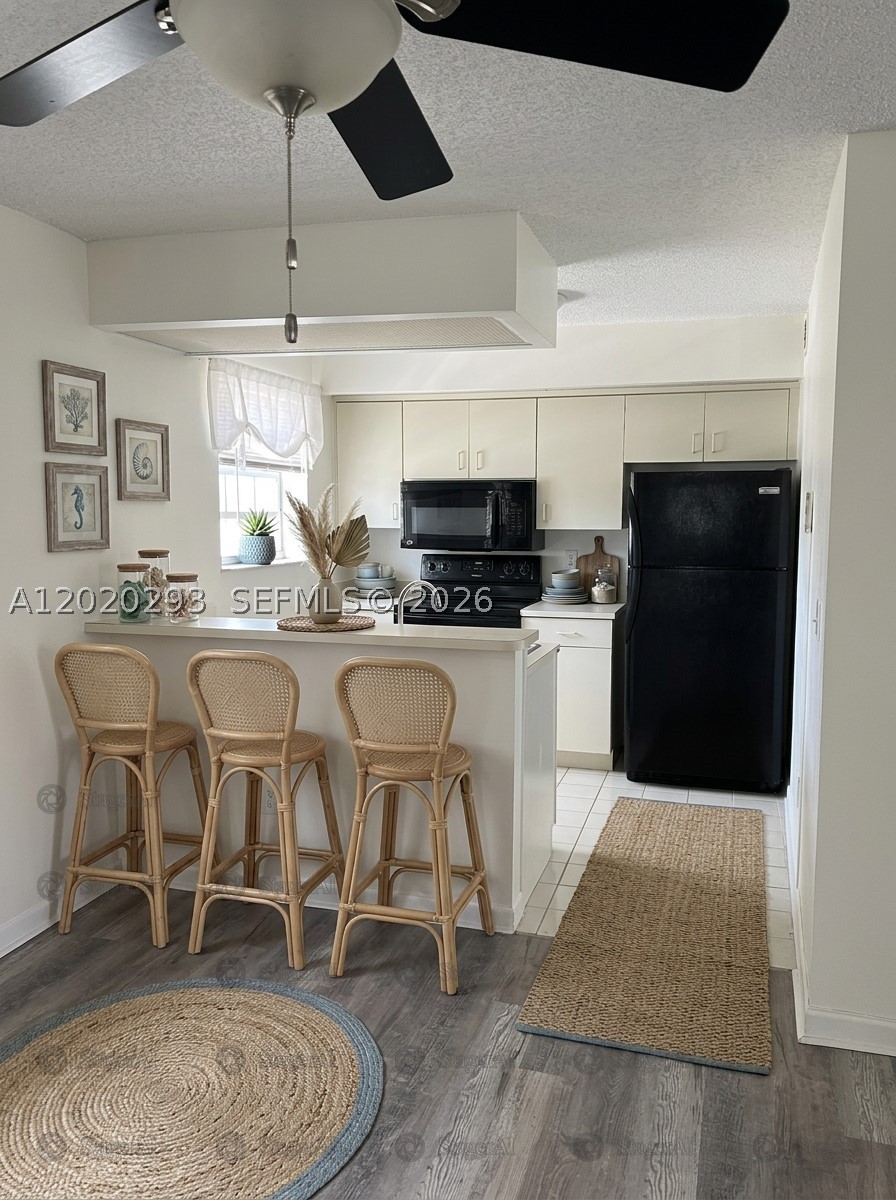 KEYS GATE CONDO NO FOUR - Residential