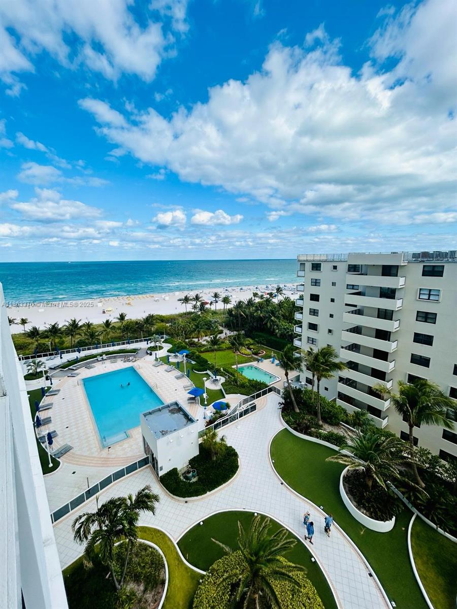 THE DECOPLAGE CONDO - Residential