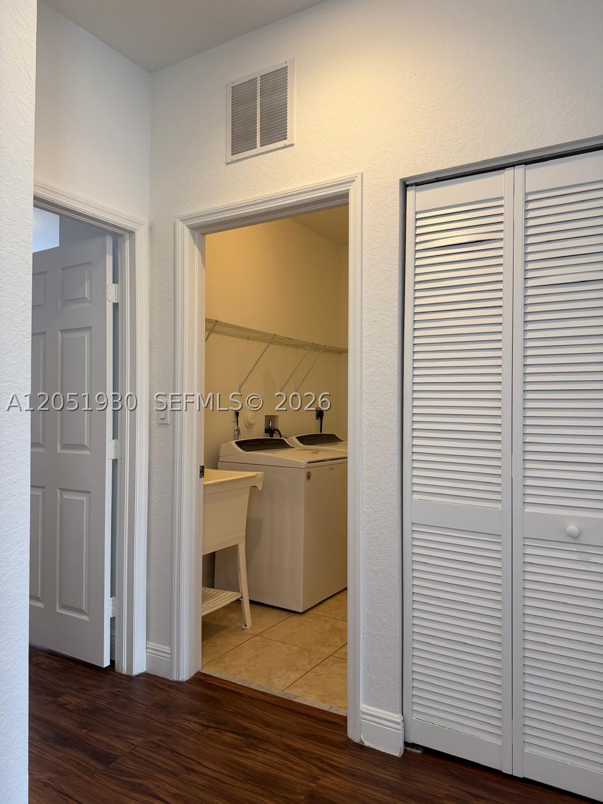 SORRENTO TOWNHOMES - Residential Lease
