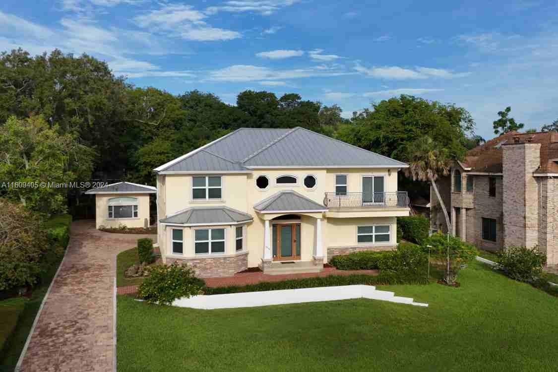 Broadview Manor - Residential