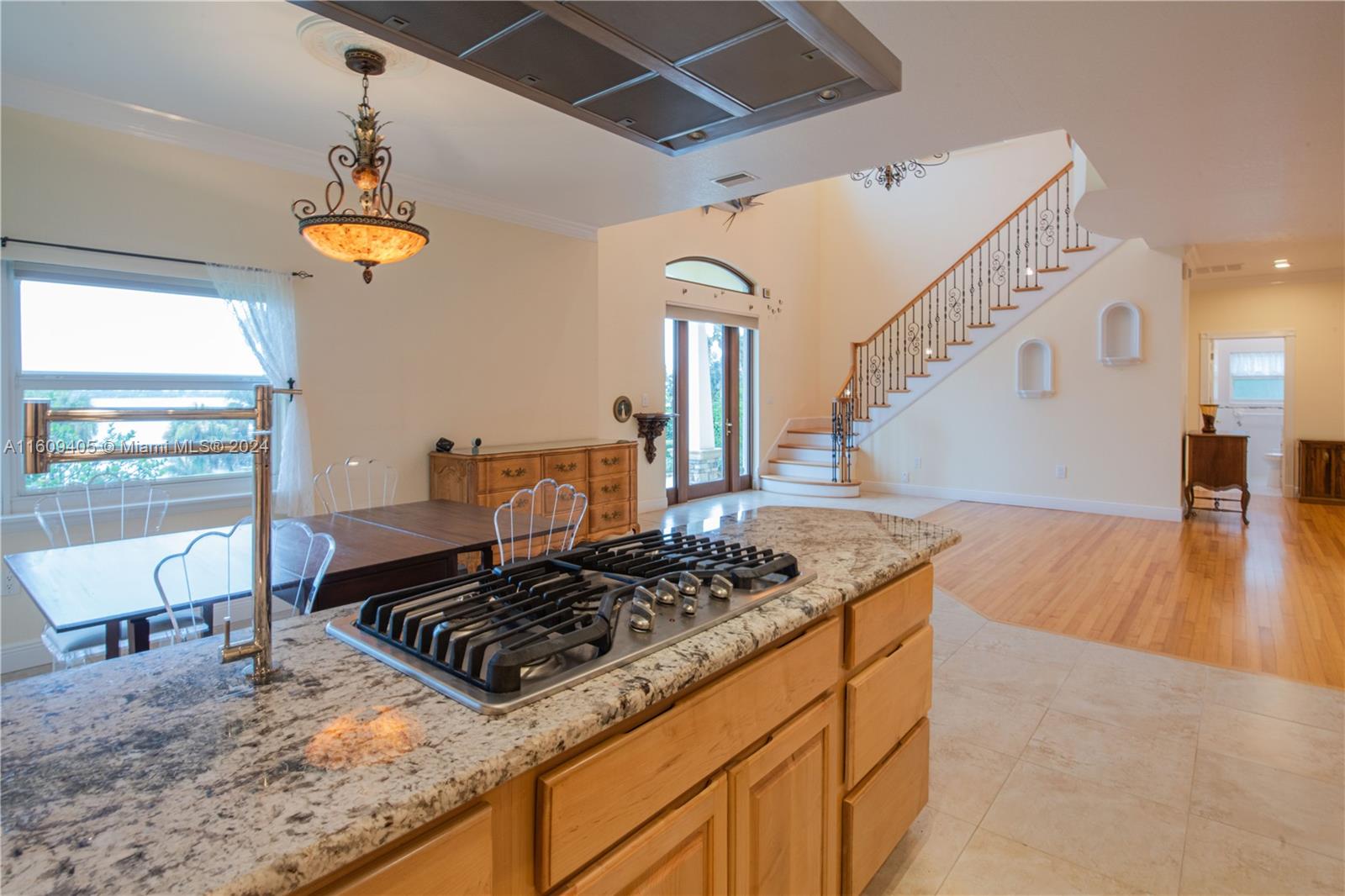 Broadview Manor - Residential