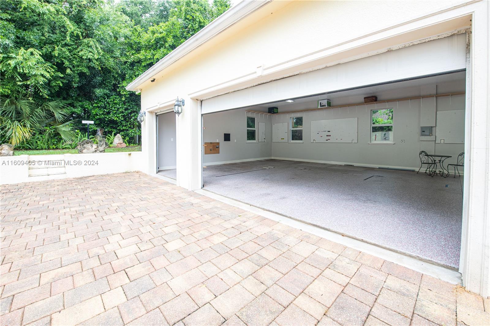 Broadview Manor - Residential