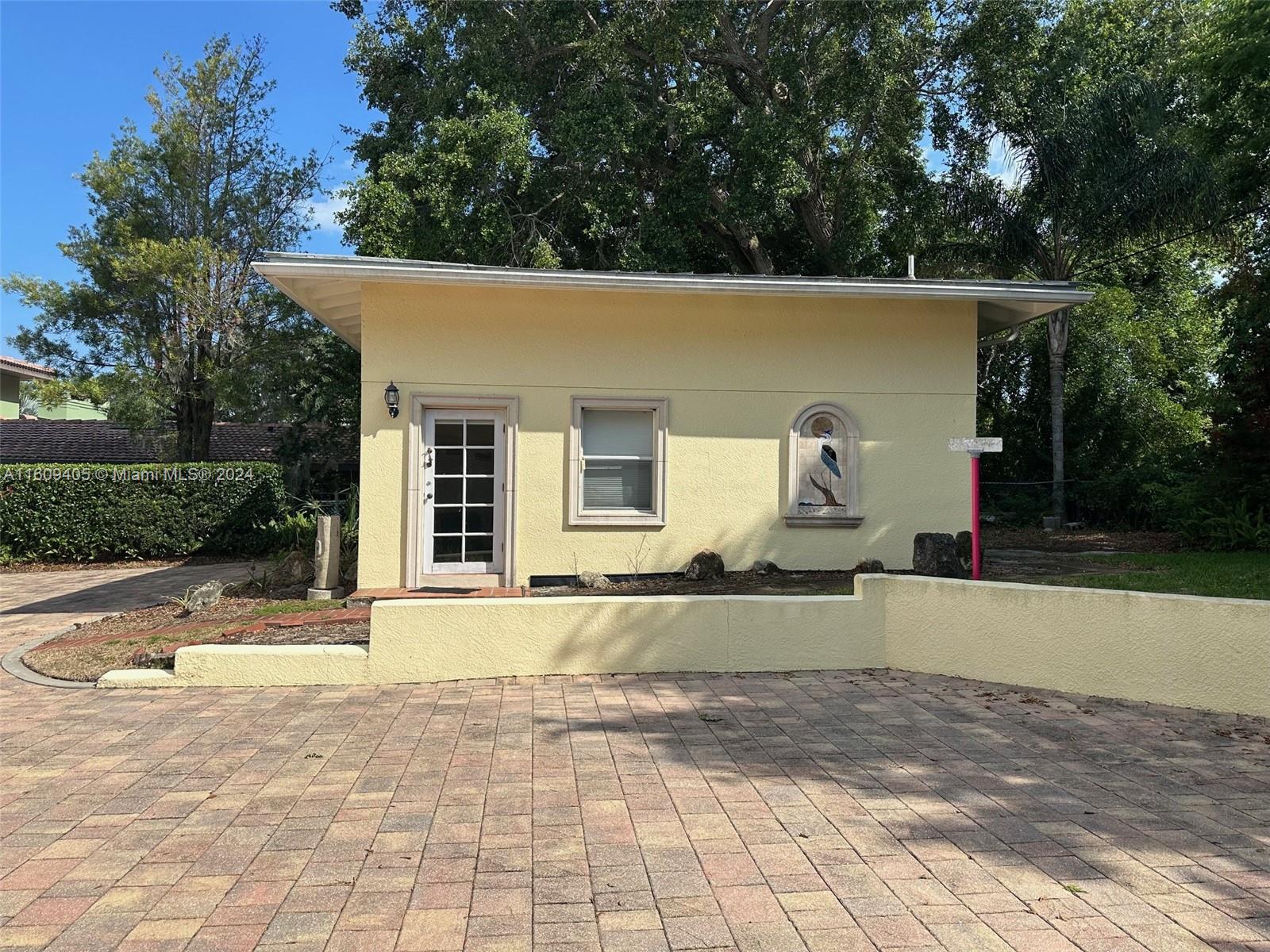 Broadview Manor - Residential