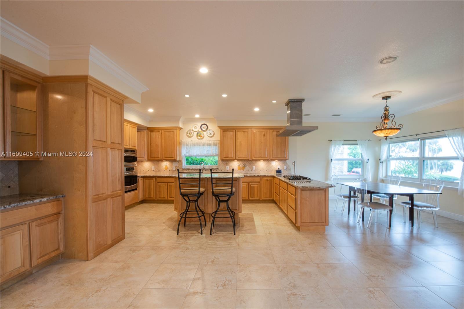 Broadview Manor - Residential