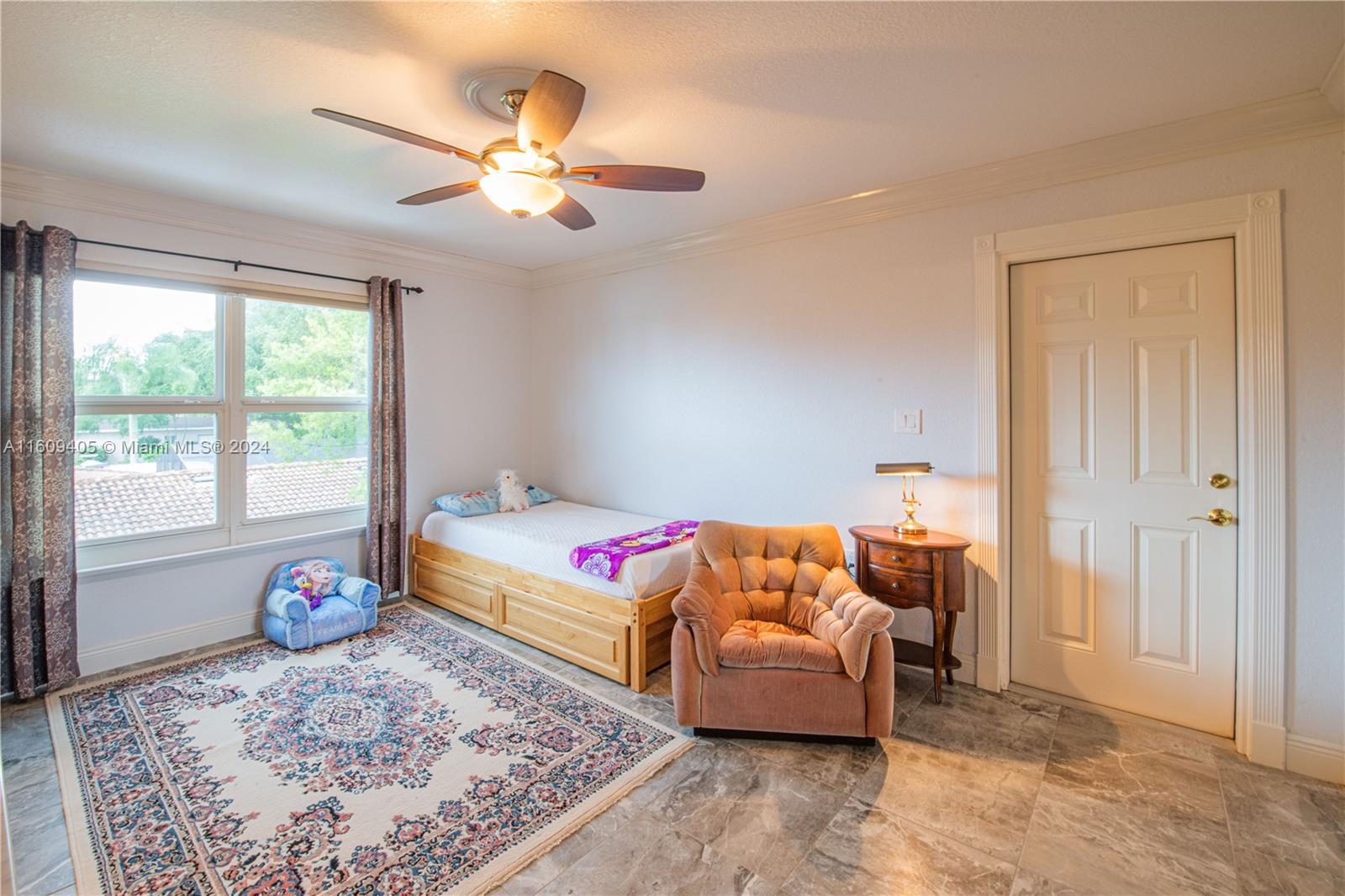 Broadview Manor - Residential