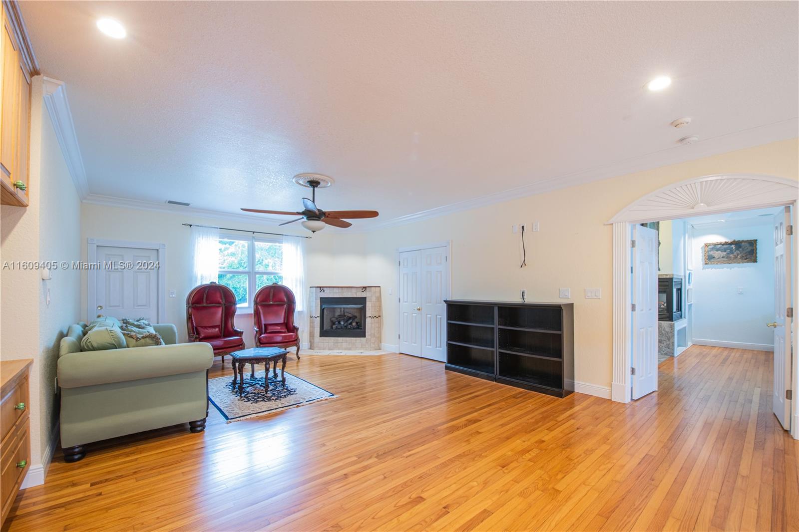 Broadview Manor - Residential