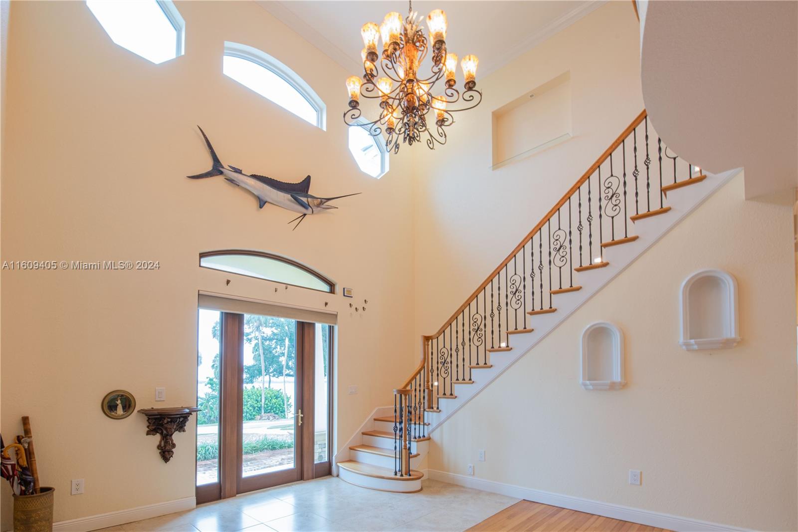 Broadview Manor - Residential