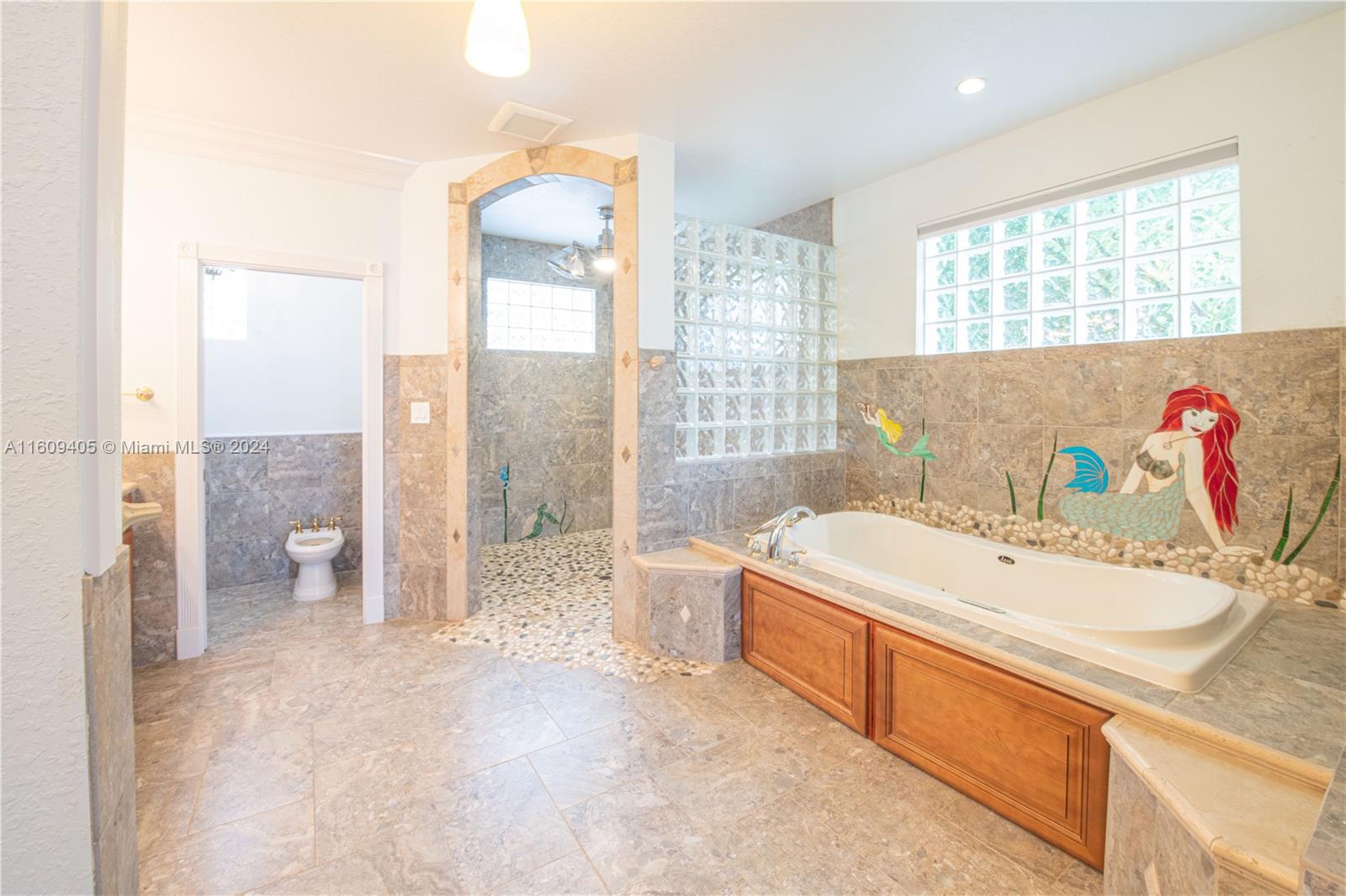 Broadview Manor - Residential
