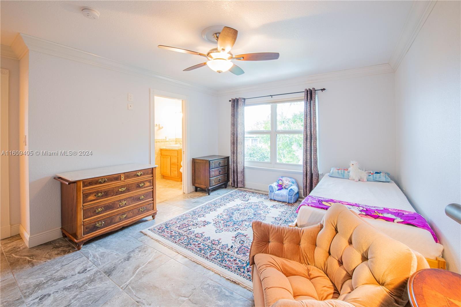 Broadview Manor - Residential