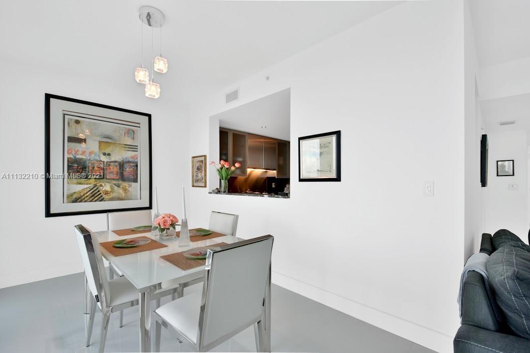 THE BENTLEY BAY CONDO - Residential Lease