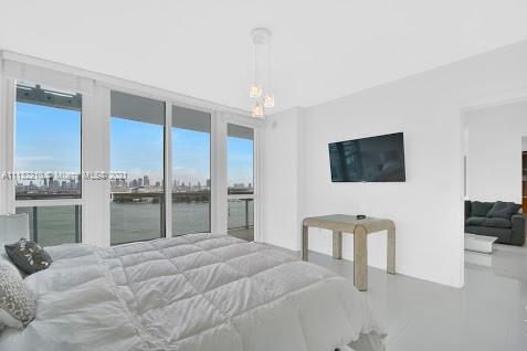 THE BENTLEY BAY CONDO - Residential Lease