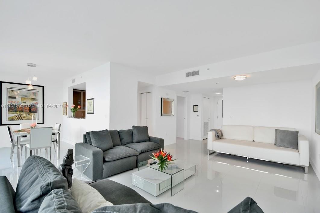 THE BENTLEY BAY CONDO - Residential Lease