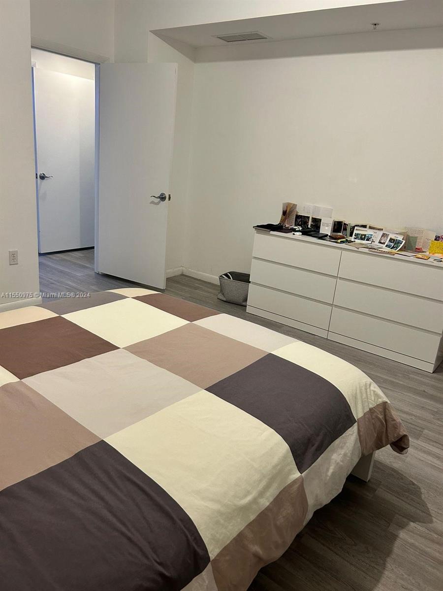 VIZCAYNE SOUTH CONDO - Residential Lease