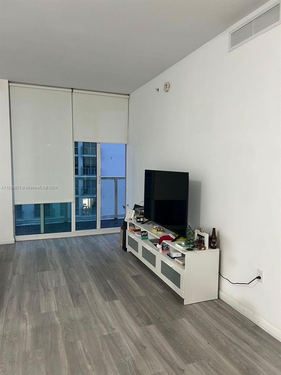 VIZCAYNE SOUTH CONDO - Residential Lease