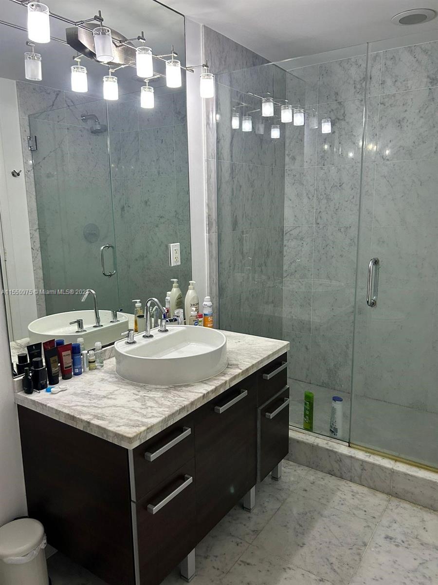 VIZCAYNE SOUTH CONDO - Residential Lease