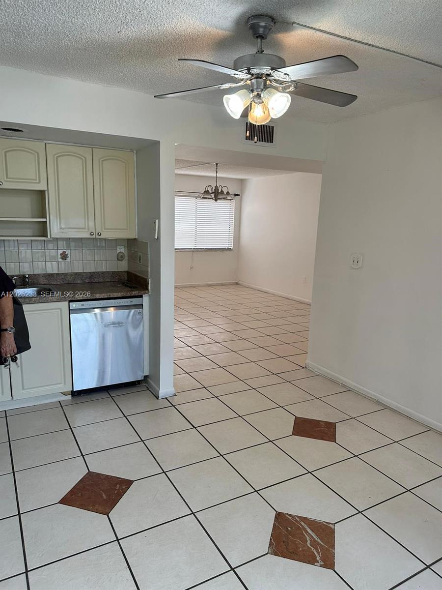 HORIZONS WEST - Residential Lease