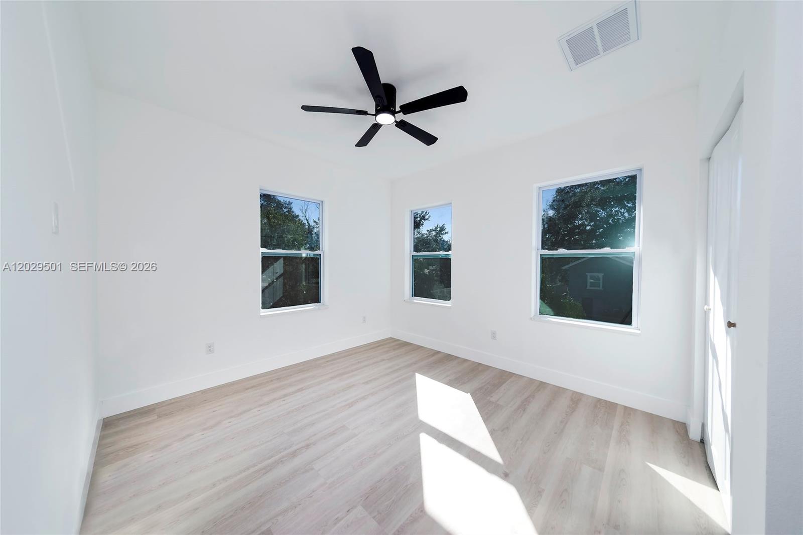 RENWICK - Residential