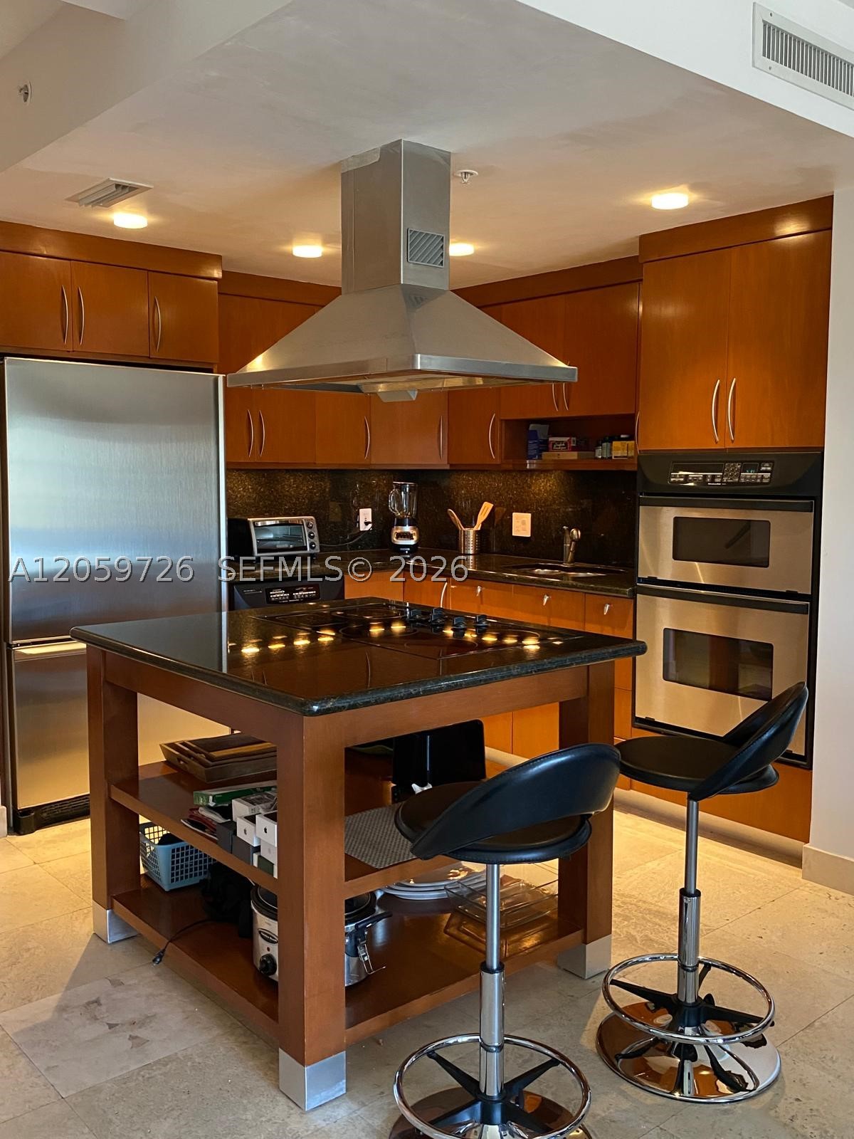 ARMITAGE PLACE NO 3 CONDO - Residential