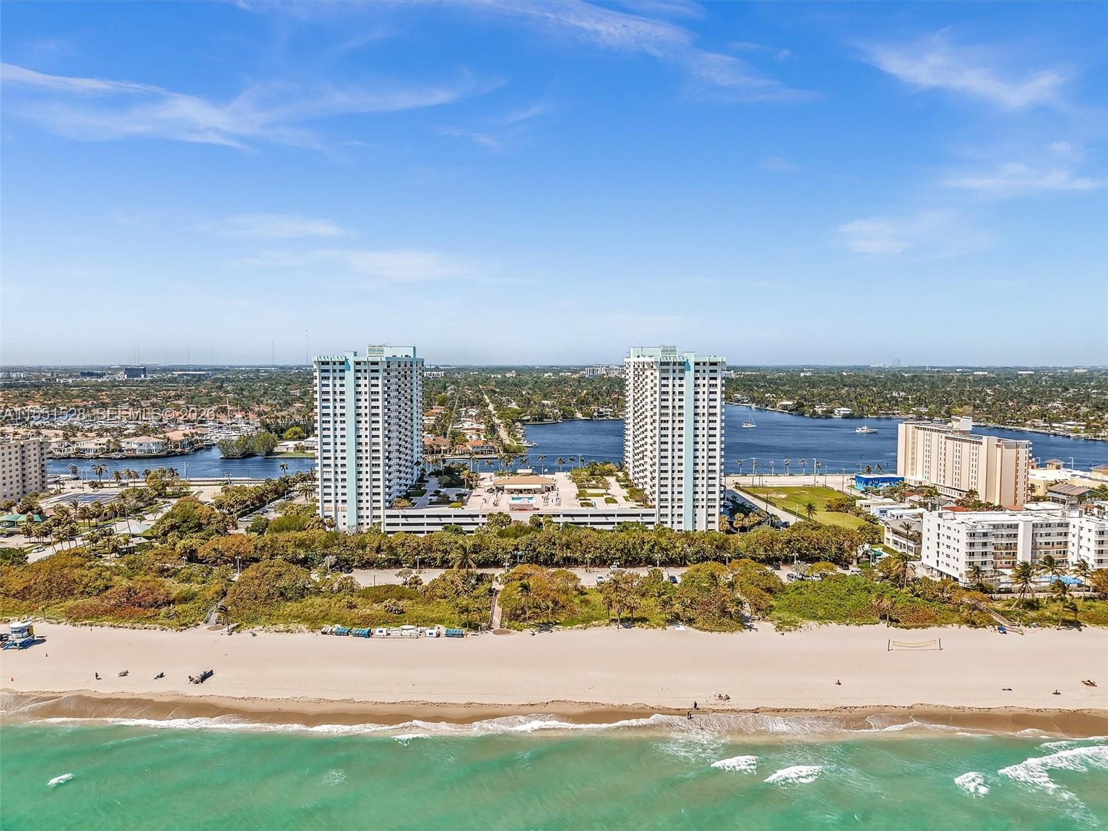 SUMMIT CONDO - Residential