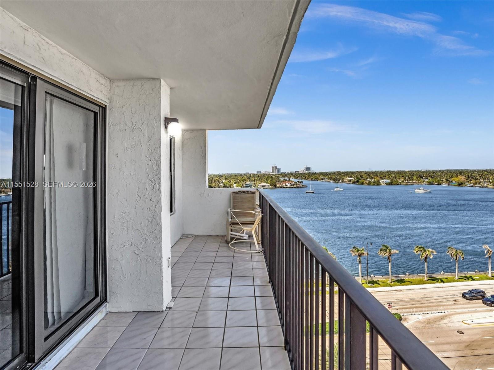 SUMMIT CONDO - Residential