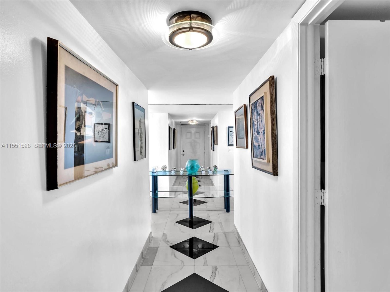 SUMMIT CONDO - Residential