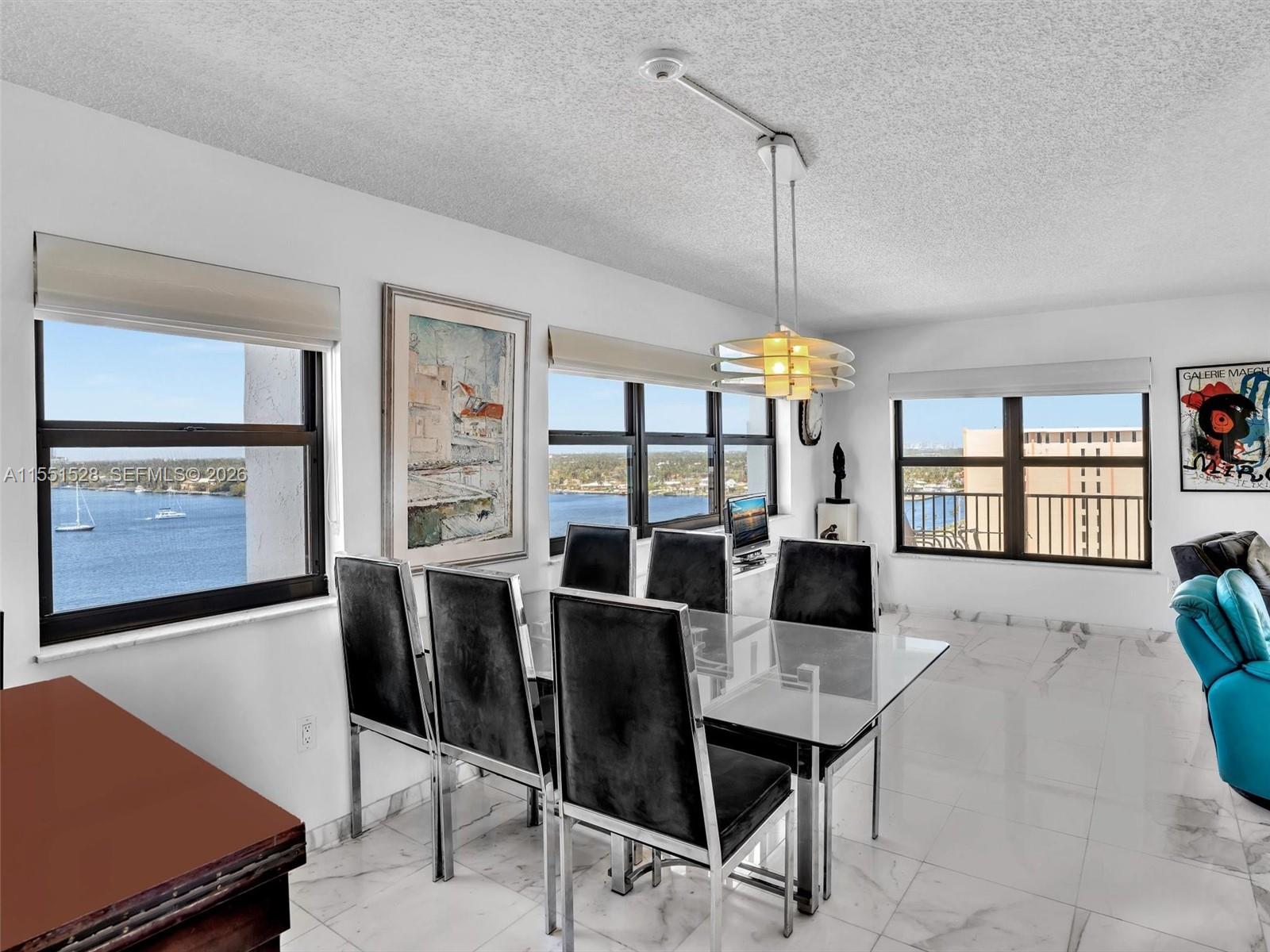 SUMMIT CONDO - Residential