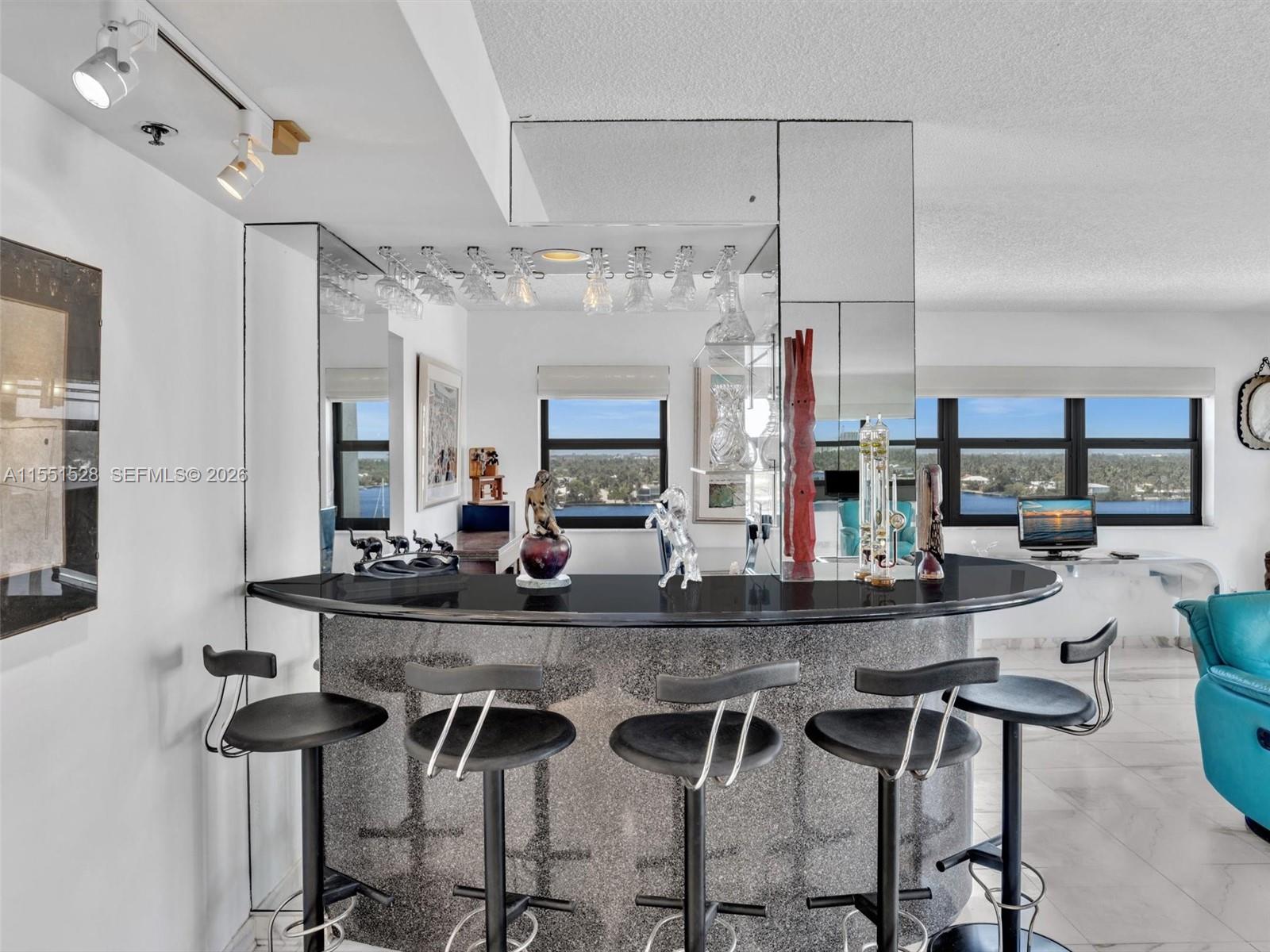 SUMMIT CONDO - Residential