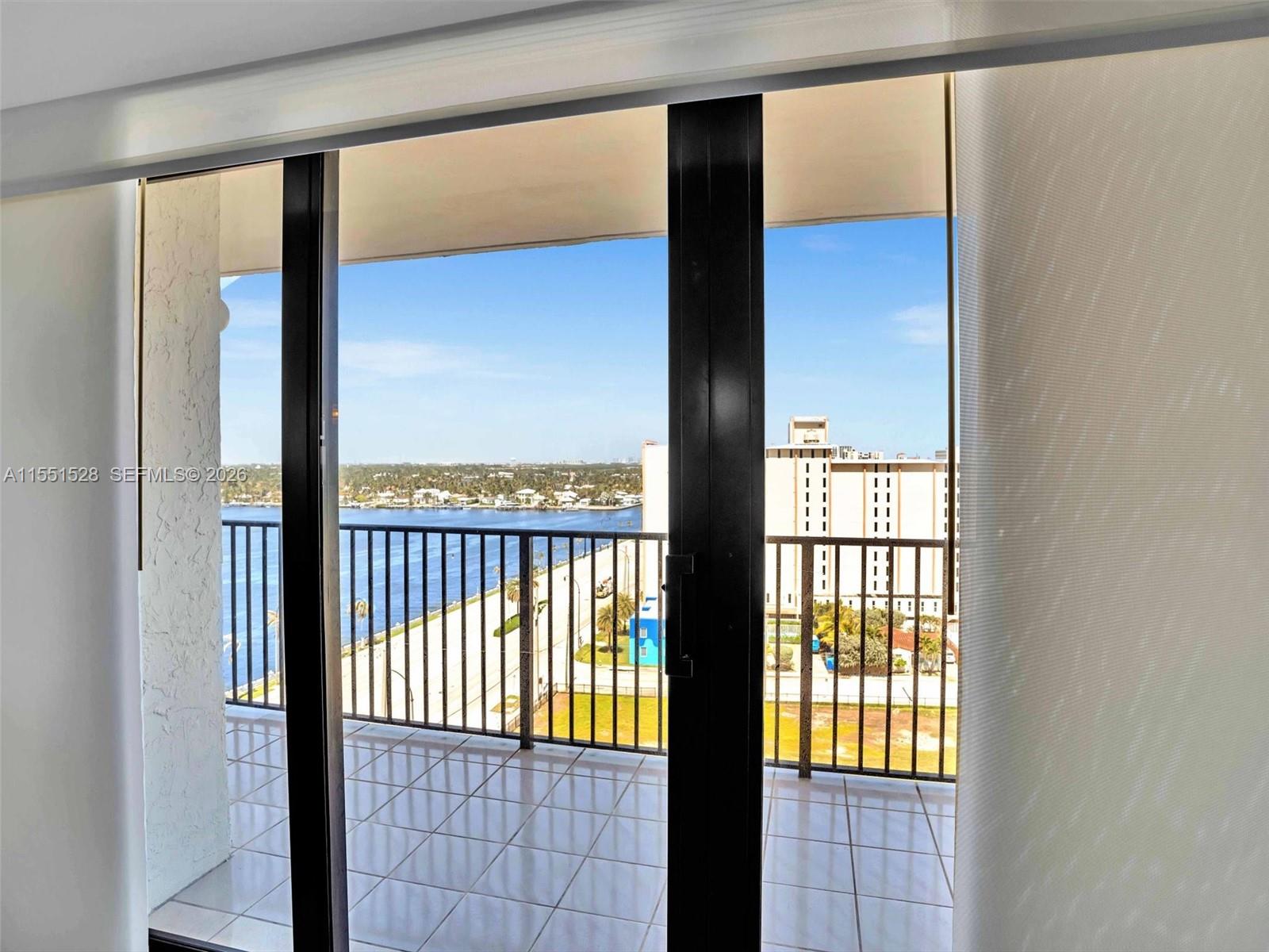 SUMMIT CONDO - Residential