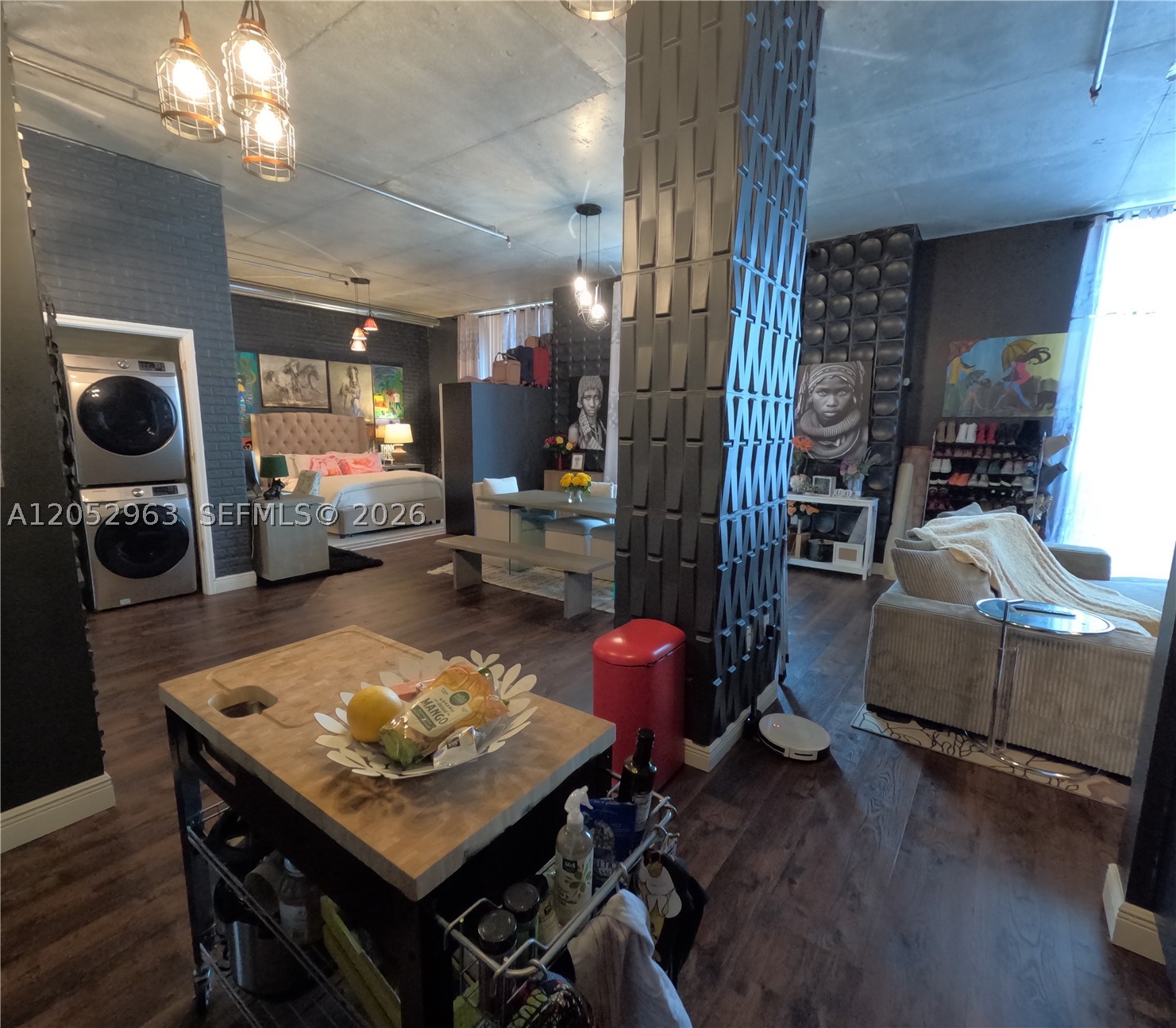 LOFTS AT HOLLYWOOD STATIO - Residential Lease