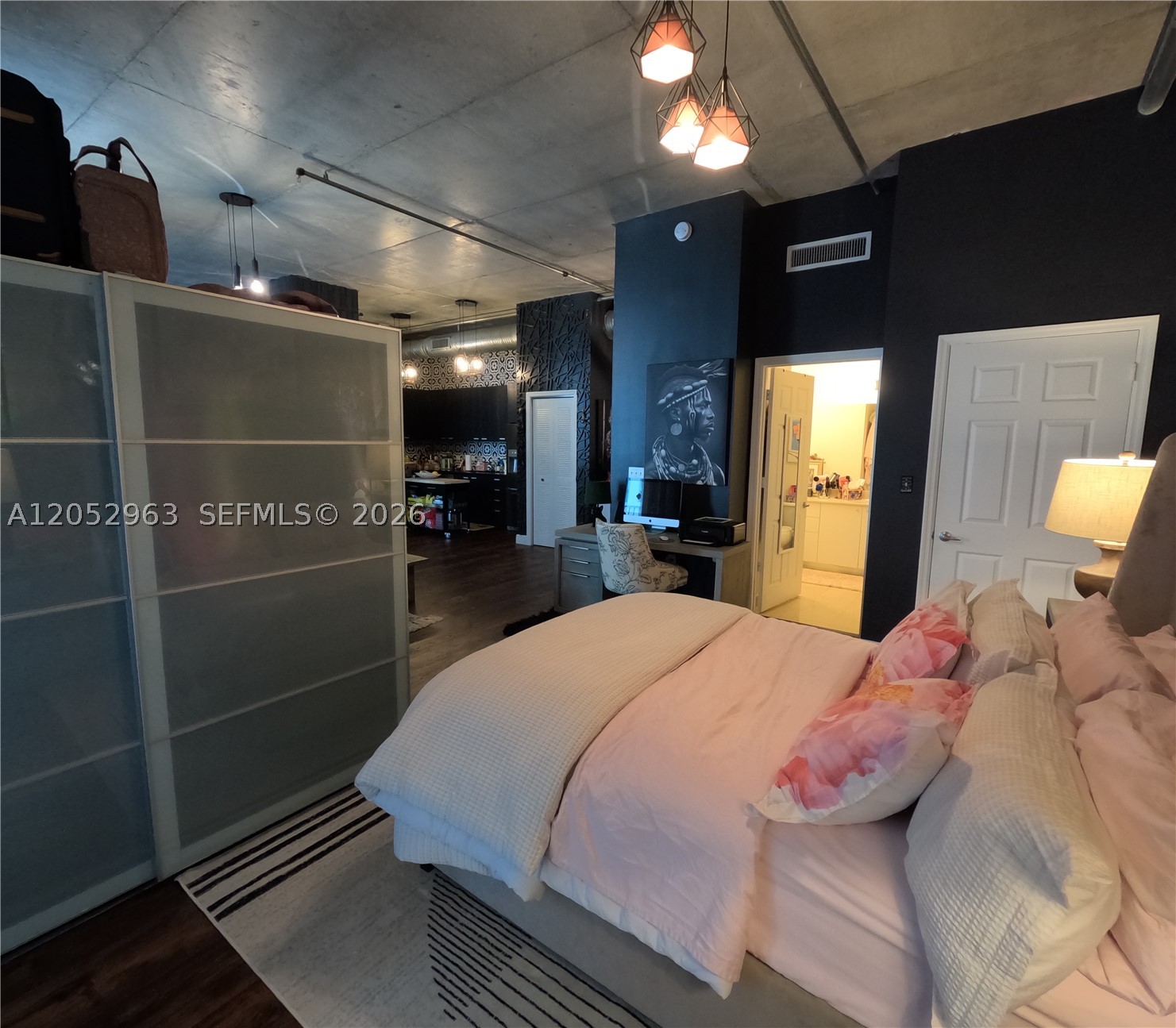 LOFTS AT HOLLYWOOD STATIO - Residential Lease