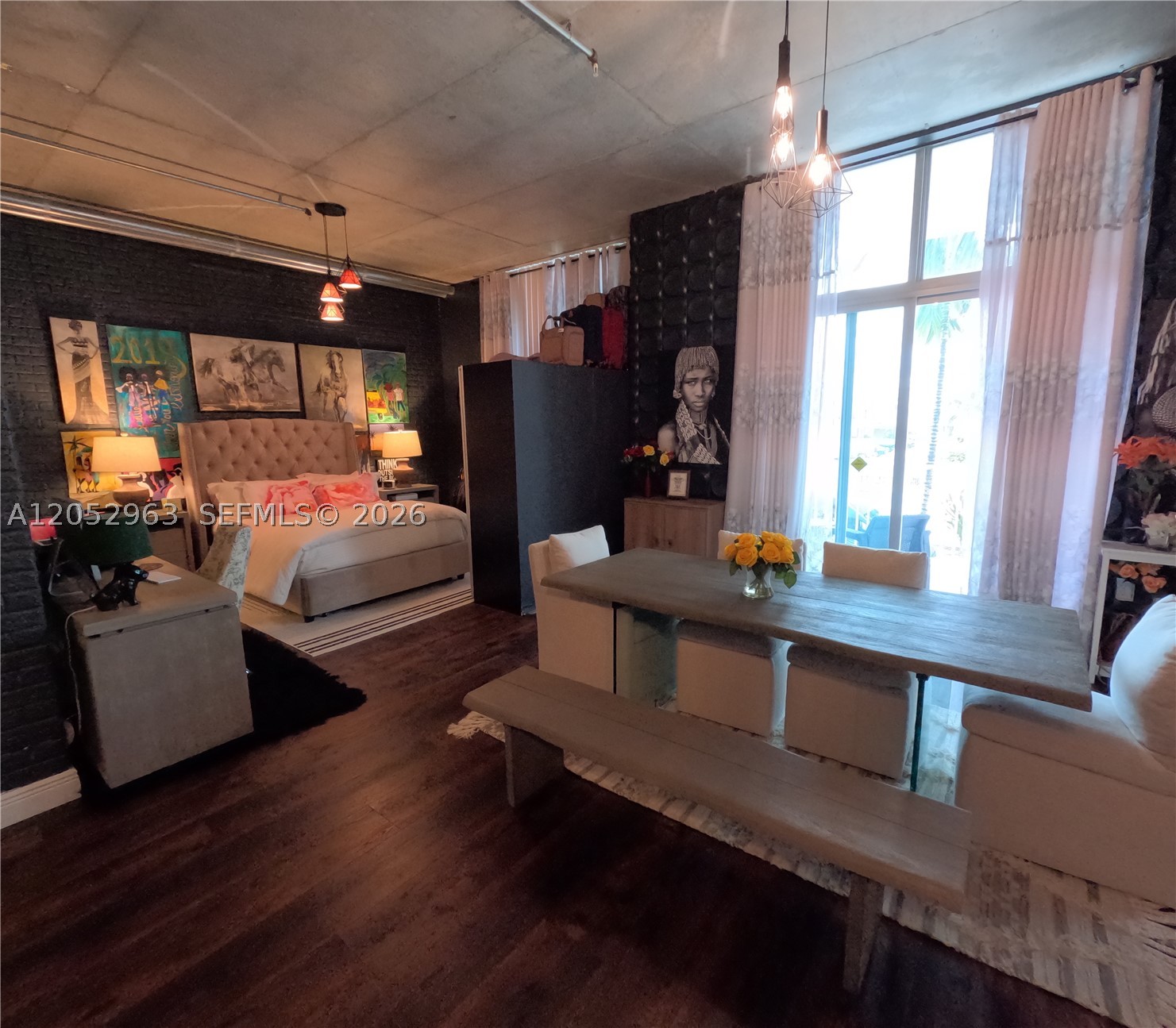 LOFTS AT HOLLYWOOD STATIO - Residential Lease