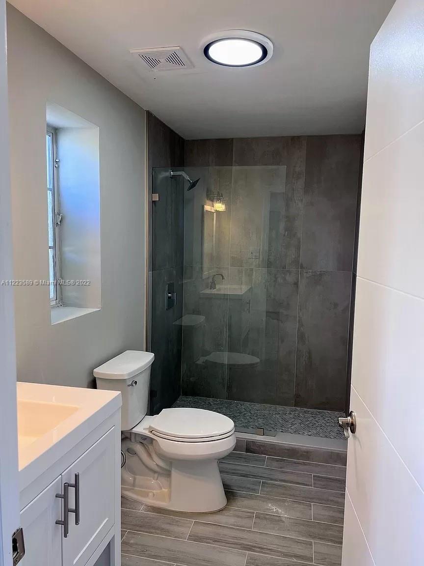NORTH GATE - Residential Lease