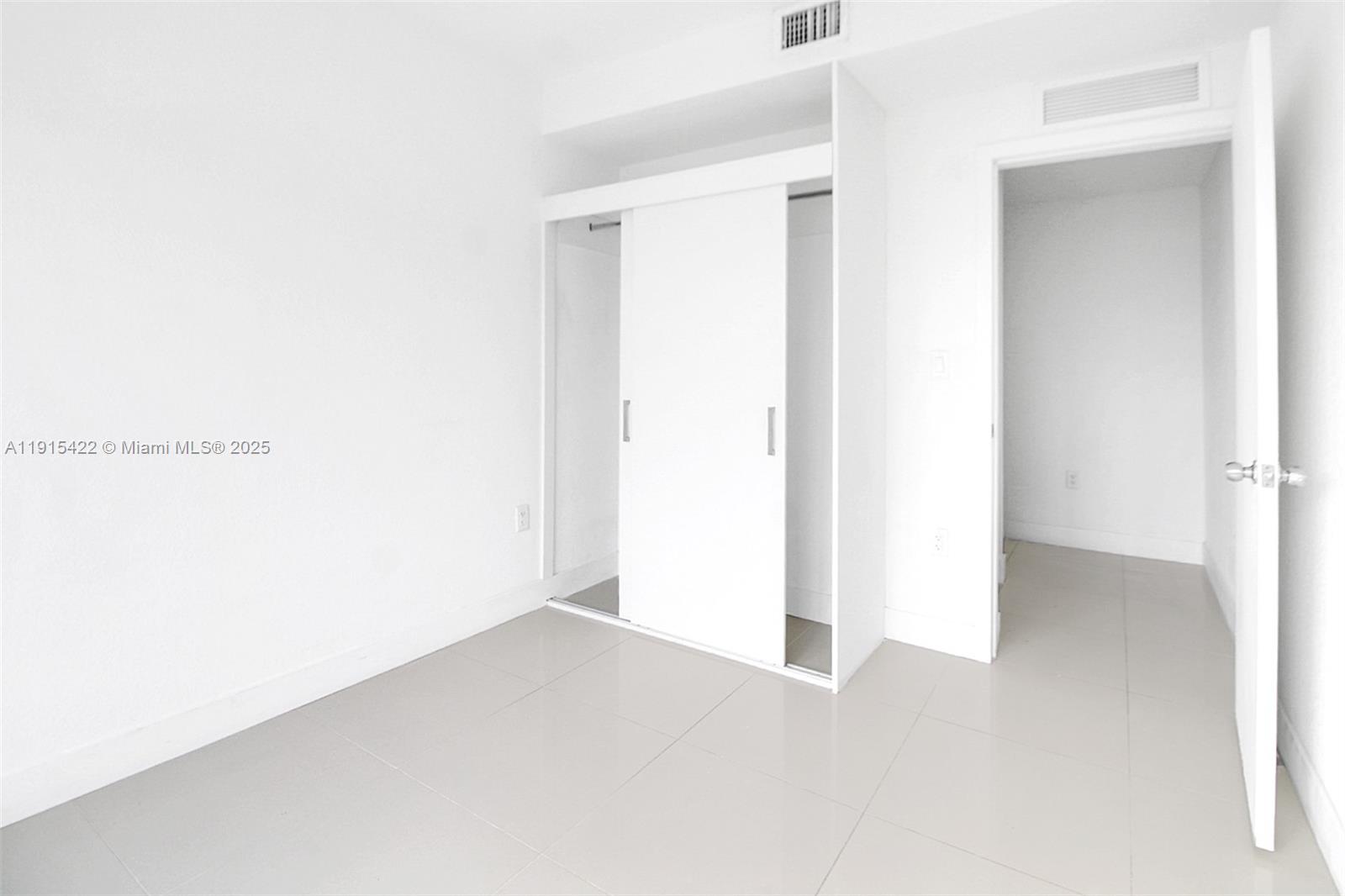 PARADISE ONE - Residential