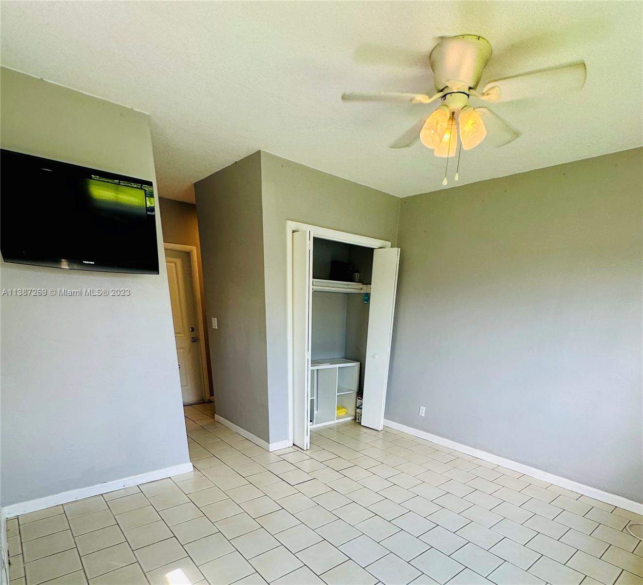 CORAL WAY VILLAGE SEC A P - Residential Lease