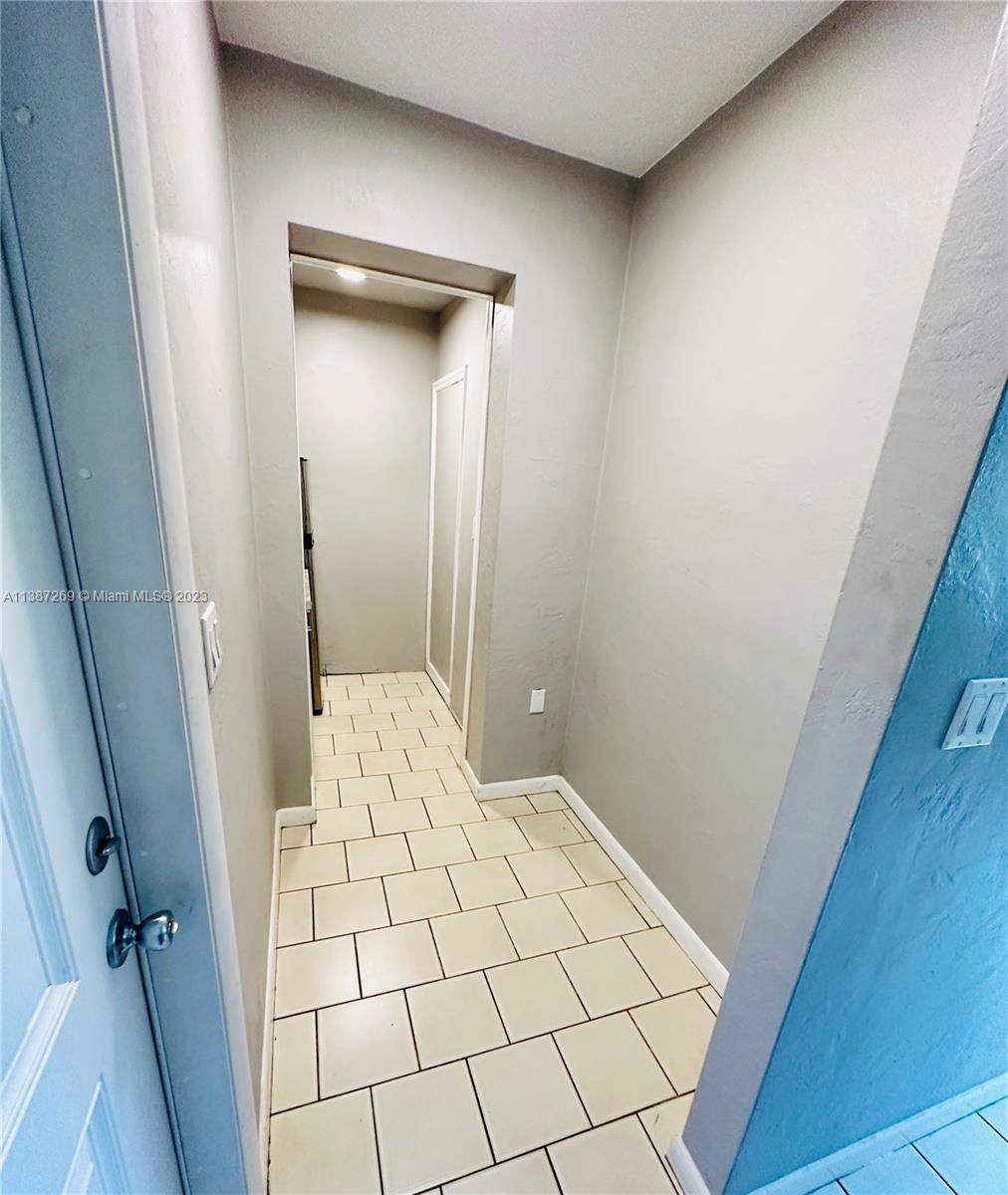 CORAL WAY VILLAGE SEC A P - Residential Lease