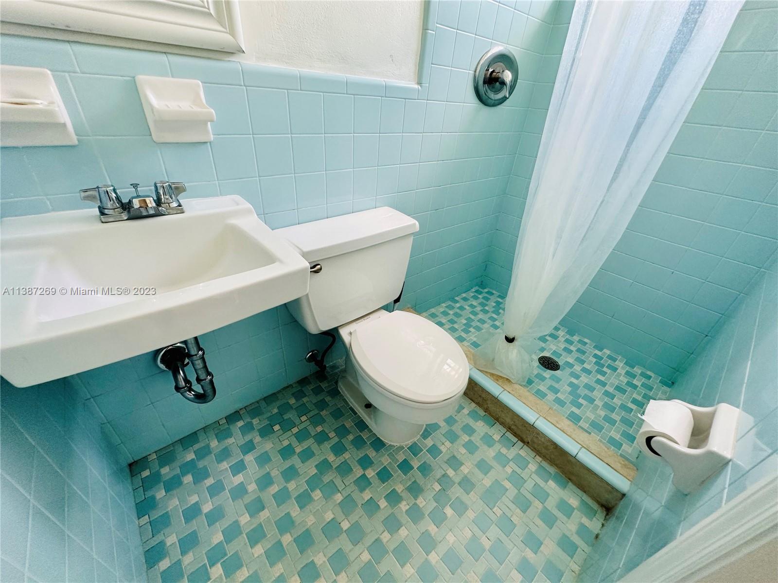 CORAL WAY VILLAGE SEC A P - Residential Lease