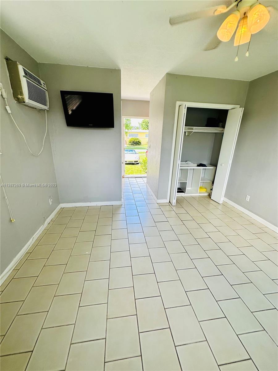 CORAL WAY VILLAGE SEC A P - Residential Lease