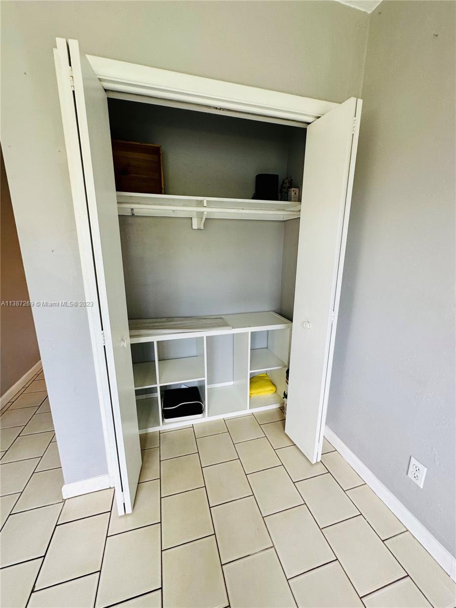 CORAL WAY VILLAGE SEC A P - Residential Lease