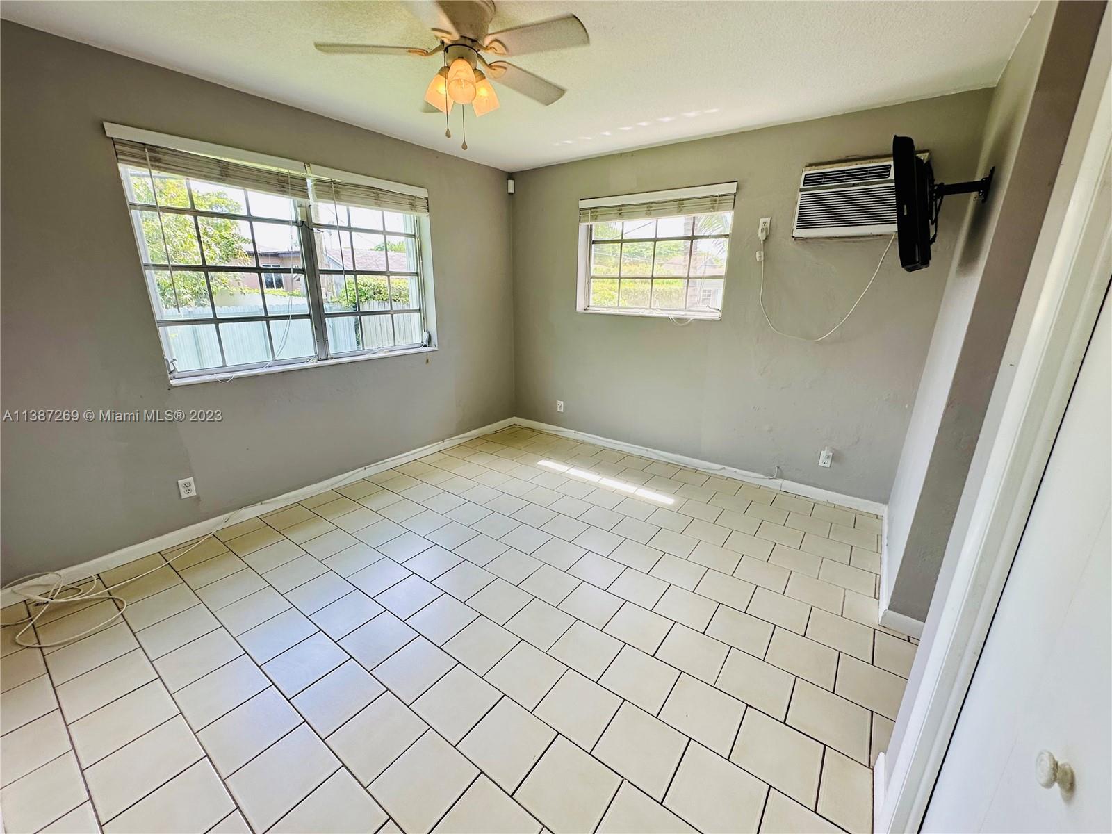 CORAL WAY VILLAGE SEC A P - Residential Lease