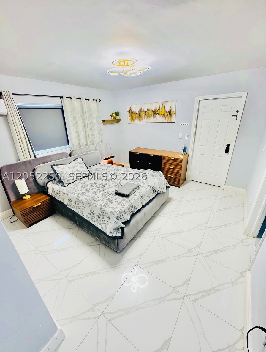 GRAPELAND - Residential Income