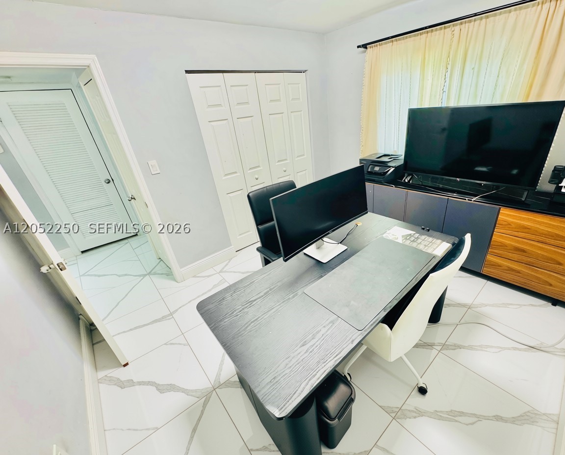 GRAPELAND - Residential Income