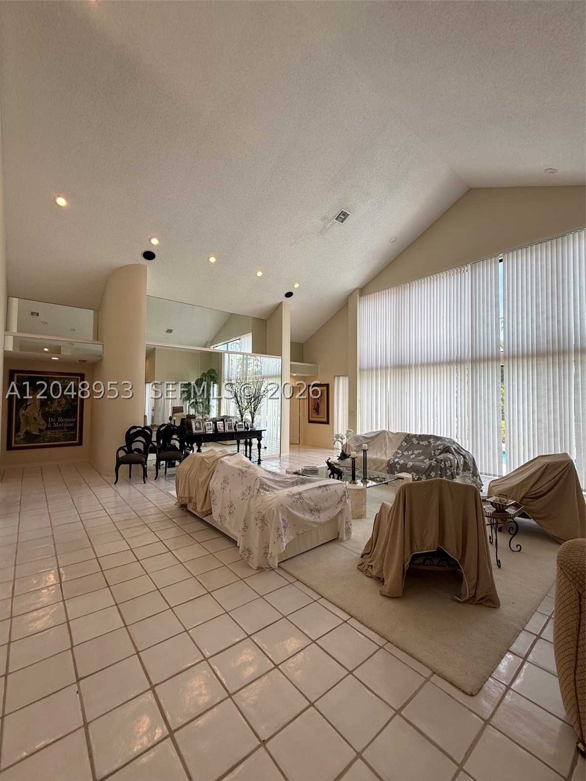 ENCANTADA - Residential