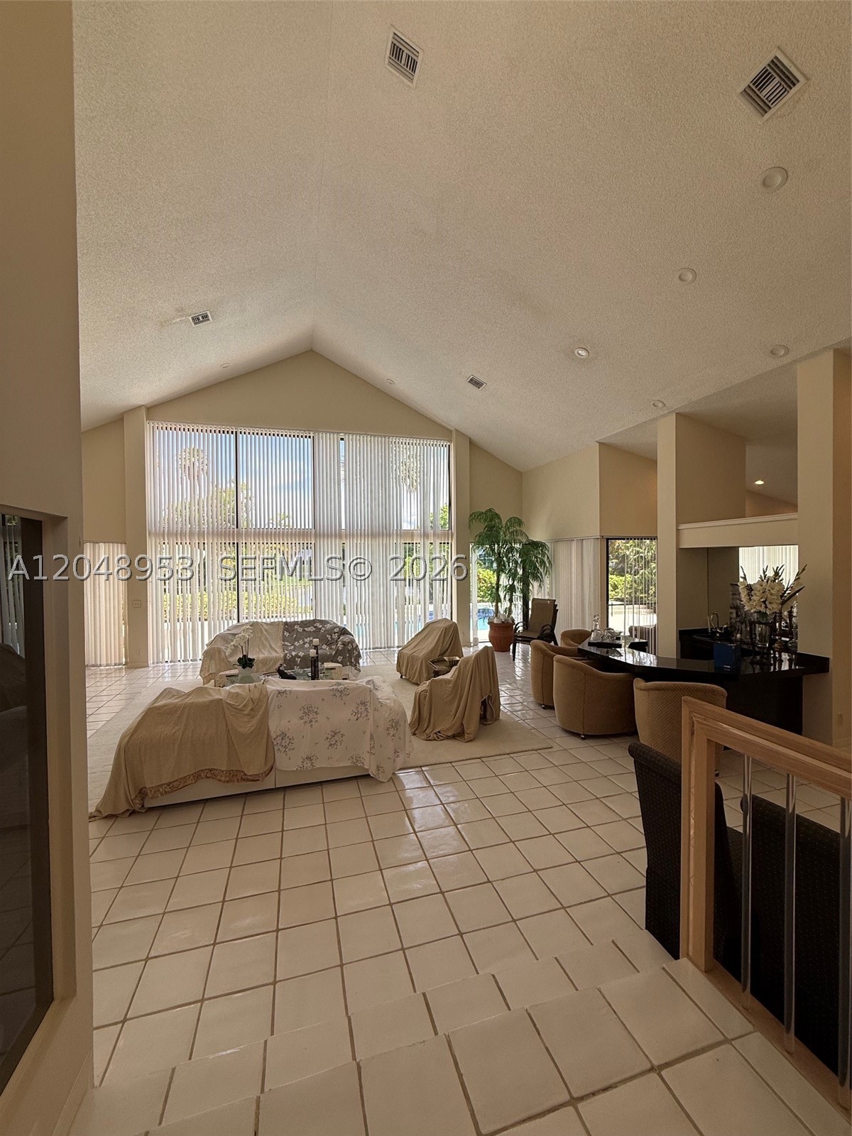 ENCANTADA - Residential