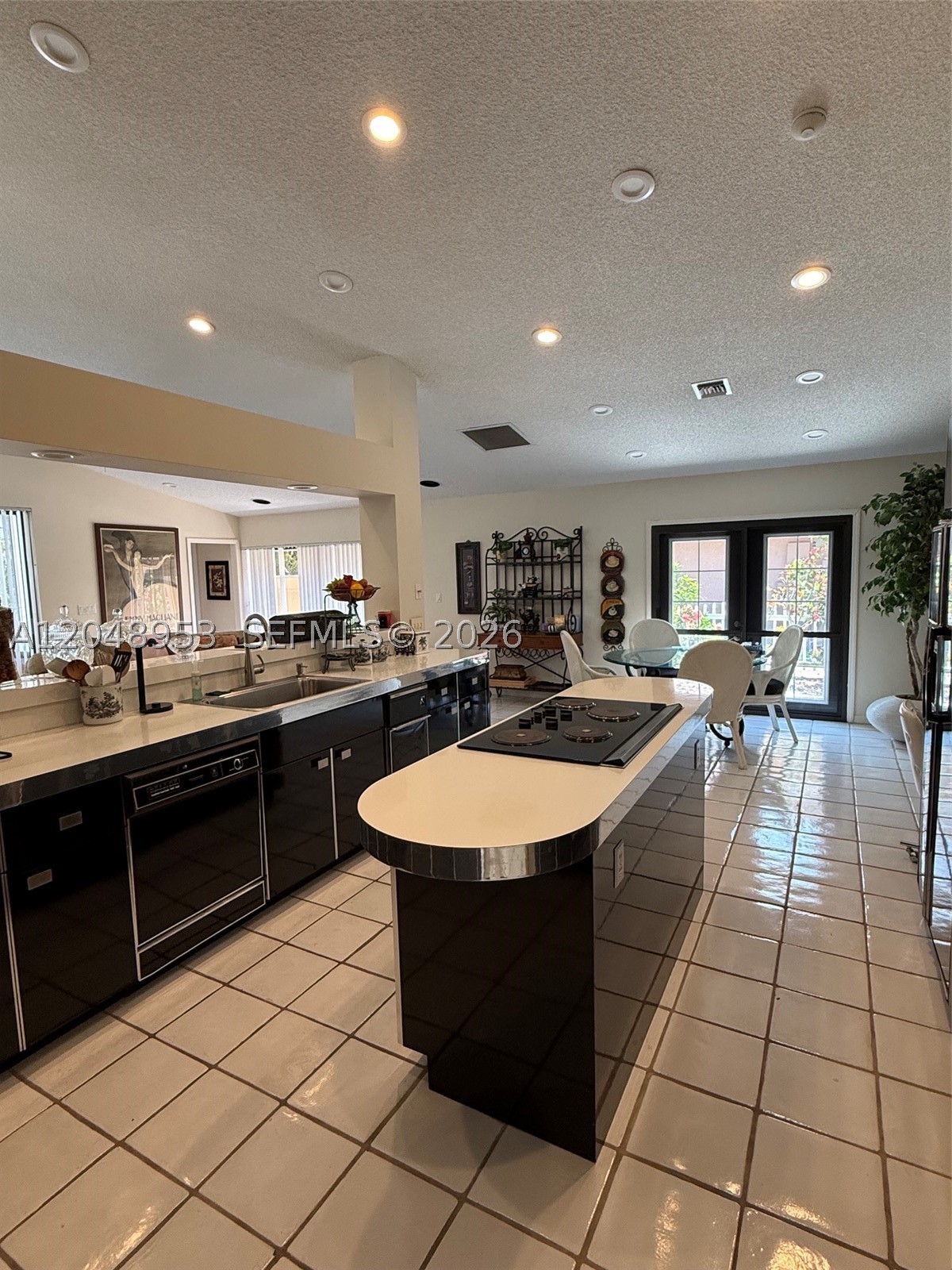 ENCANTADA - Residential
