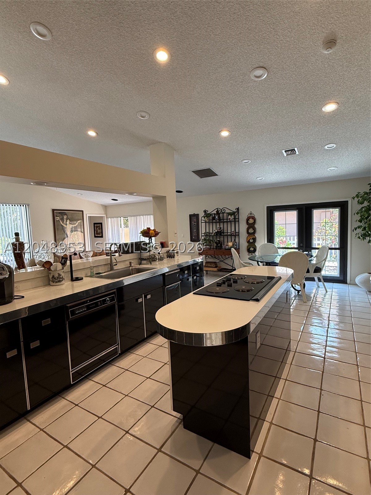 ENCANTADA - Residential