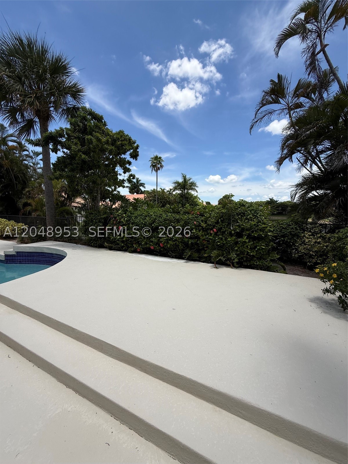 ENCANTADA - Residential