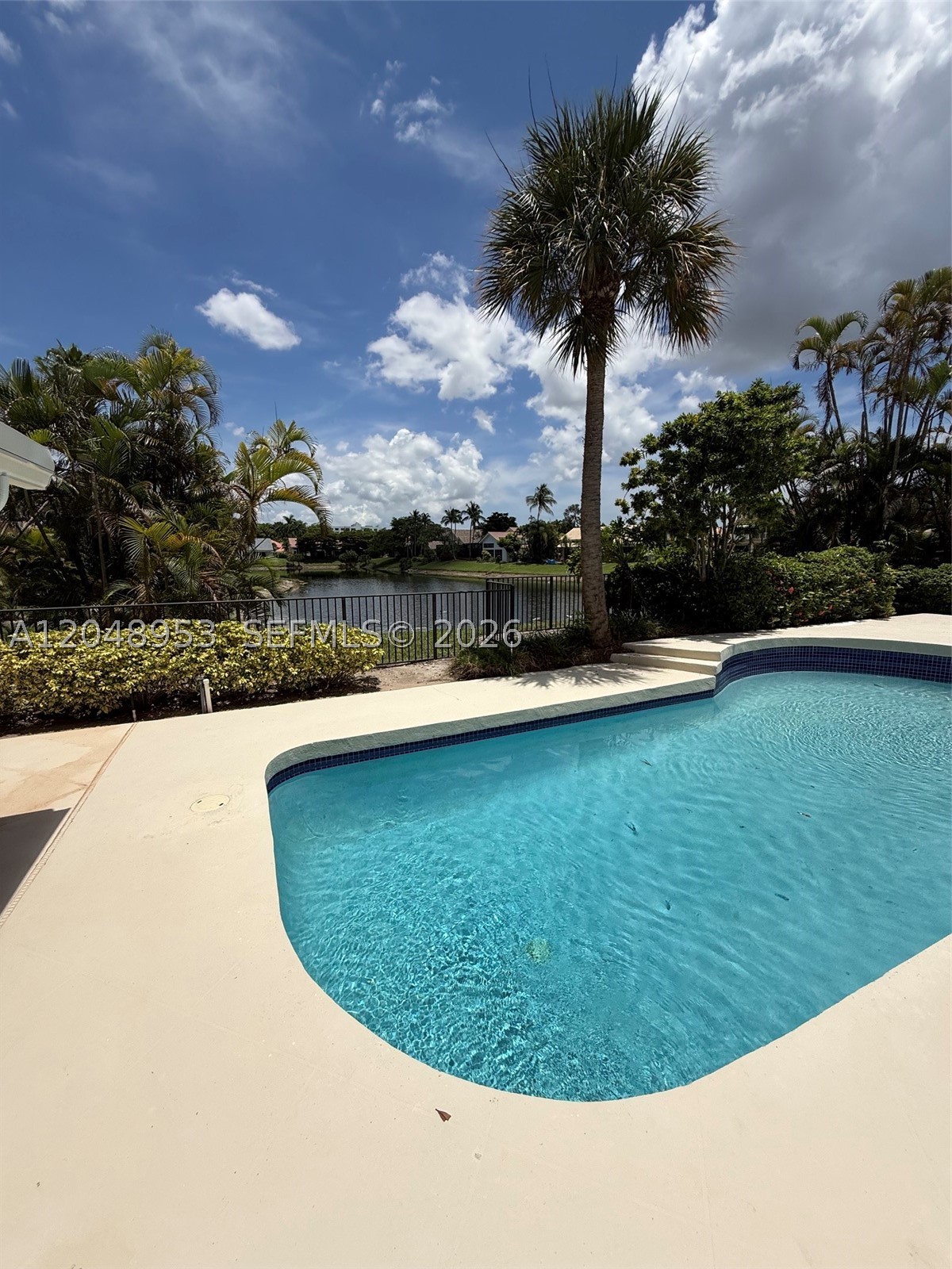 ENCANTADA - Residential