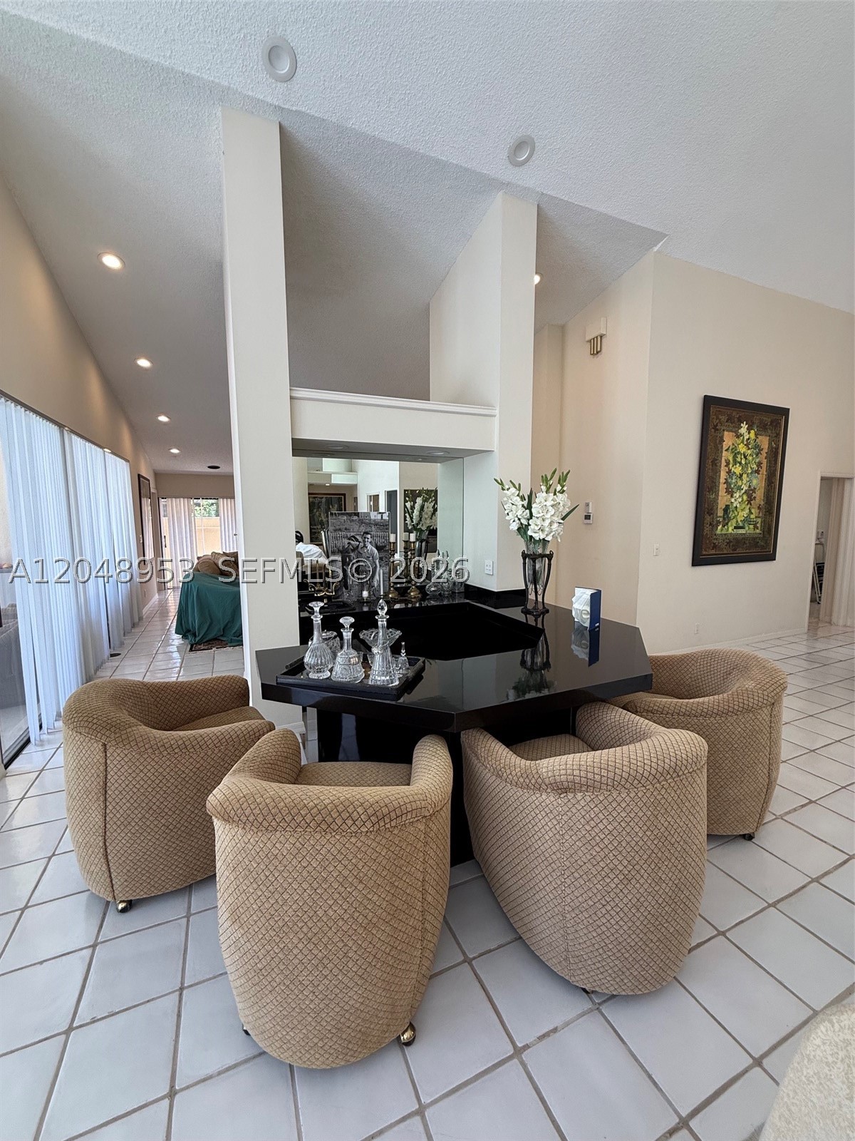 ENCANTADA - Residential